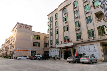 GUANGDONG YUHUA PLAYING CARDS CO.,LTD. γραμμή παραγωγής του κατασκευαστή